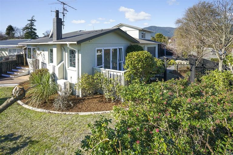 Photo of property in 68 Leicester Street, Stoke, Nelson, 7011