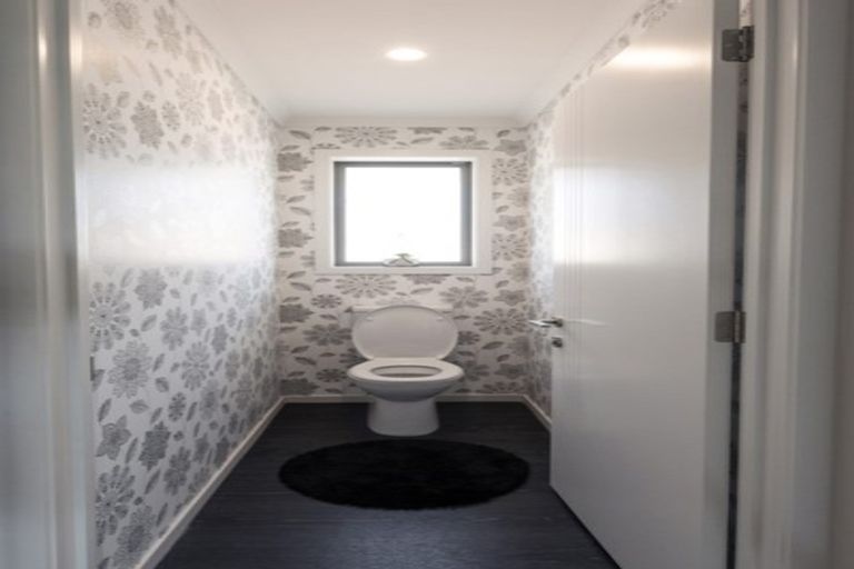 Photo of property in 9 Papaview Road, Papakura, 2110