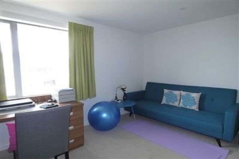 Photo of property in 15/2u Stone Street, Miramar, Wellington, 6022