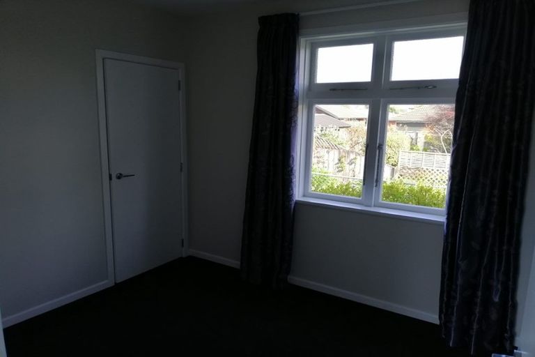 Photo of property in 10f1- Victoria Street, Ebdentown, Upper Hutt, 5018
