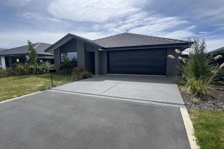 Photo of property in 8 Eileen Way, Rolleston, 7615