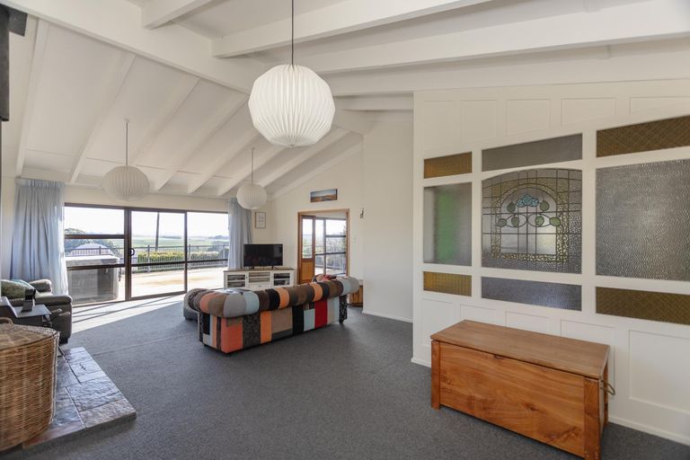 Photo of property in 19 Burnett Street, Kakanui, Oamaru, 9495
