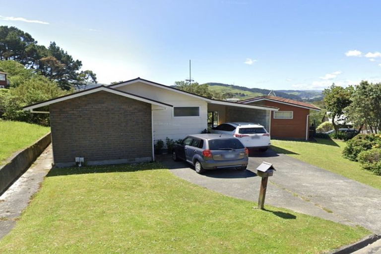 Photo of property in 5 Makatote Grove, Churton Park, Wellington, 6037