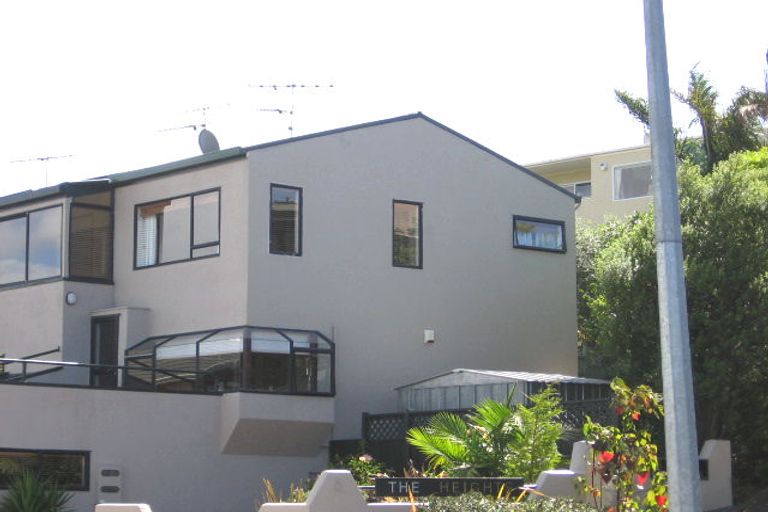 Photo of property in 1/6 City View Terrace, Birkenhead, Auckland, 0626