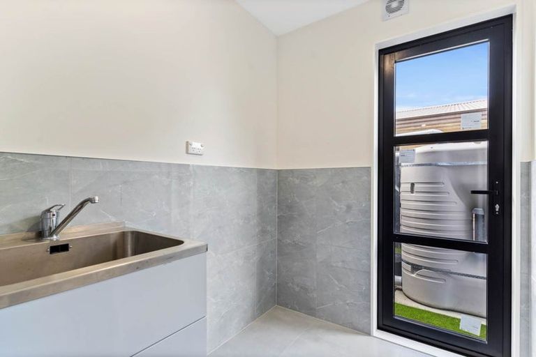 Photo of property in 4b Hazards Road, Weymouth, Auckland, 2103