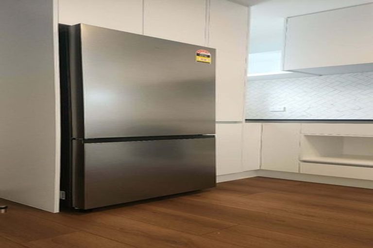 Photo of property in 2/19 Roberts Road, Glenfield, Auckland, 0629