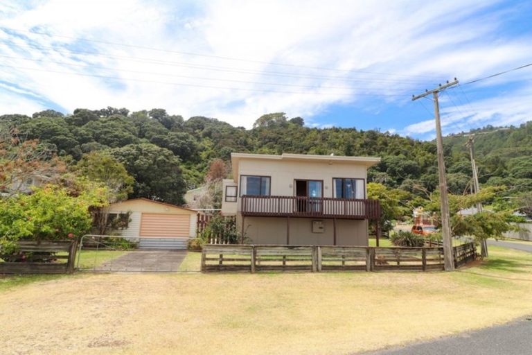 Photo of property in 4 Sarjants Road, Te Puru, Thames, 3575