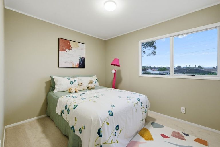 Photo of property in 11 Caserta Place, Clover Park, Auckland, 2023