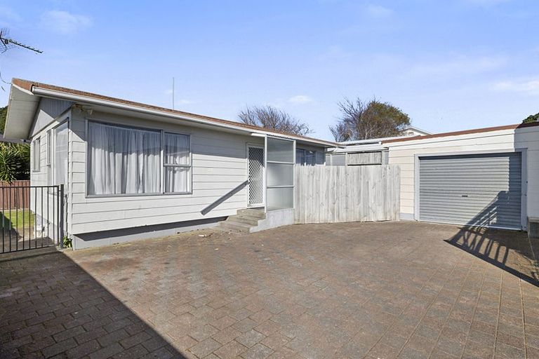 Photo of property in 2/47 South Road, Blagdon, New Plymouth, 4310