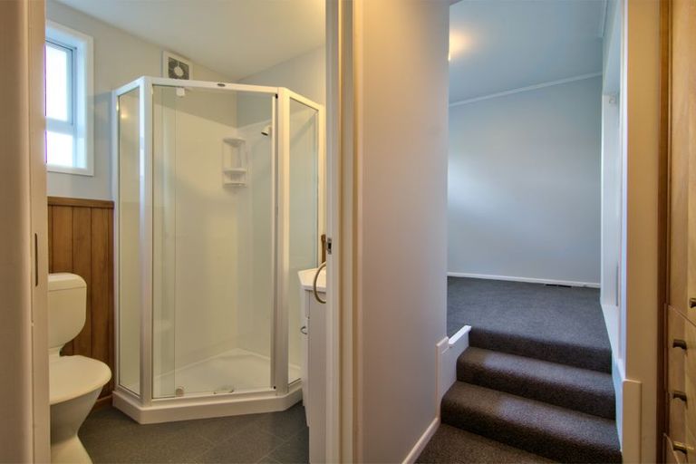 Photo of property in 66 Cliff View Drive, Green Bay, Auckland, 0604