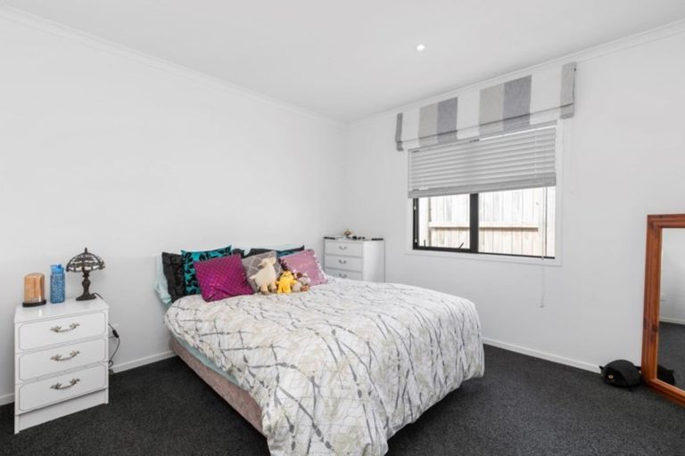 Photo of property in 221 Lakes Boulevard, Pyes Pa, Tauranga, 3112