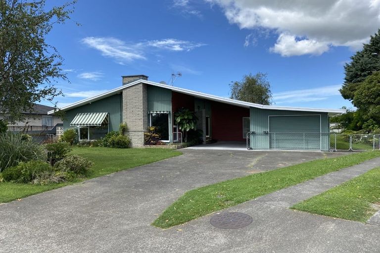 Photo of property in 1 Hinton Road, Taradale, Napier, 4112