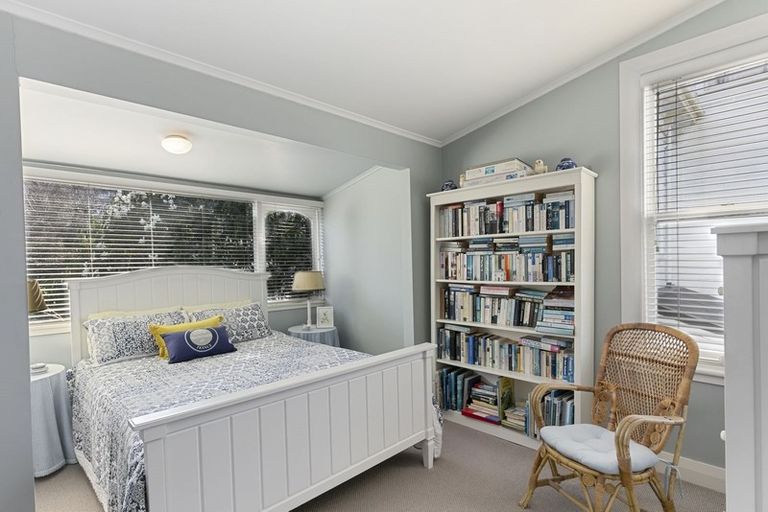 Photo of property in 11 Tinakori Road, Thorndon, Wellington, 6011