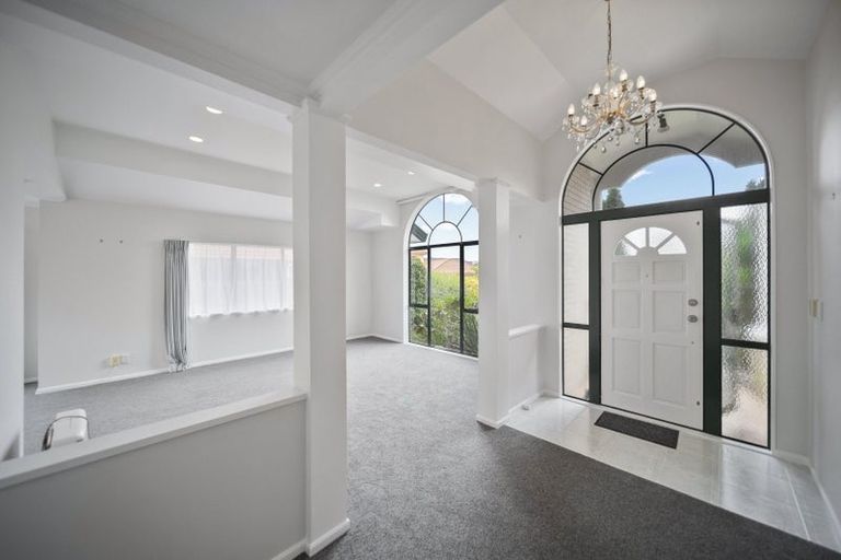 Photo of property in 20 Yarlside Place, Northpark, Auckland, 2013