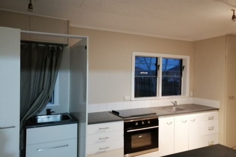 Photo of property in 2 James Road, Manurewa, Auckland, 2102
