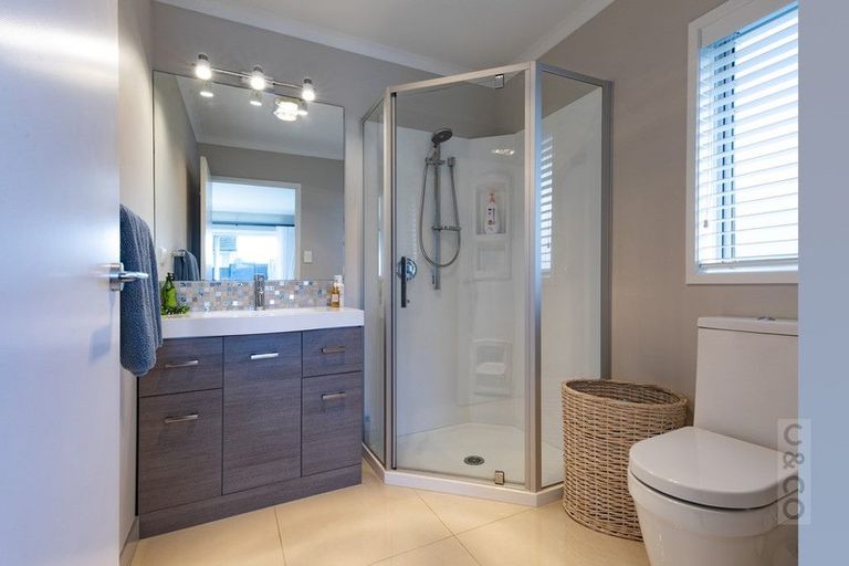 Photo of property in 14 Pohutukawa Parade, Riverhead, 0820