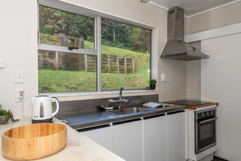 Photo of property in 93 Black Rock Road, Newlands, Wellington, 6037