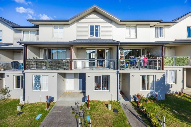 Photo of property in 41 Kirikiri Lane, East Tamaki, Auckland, 2013