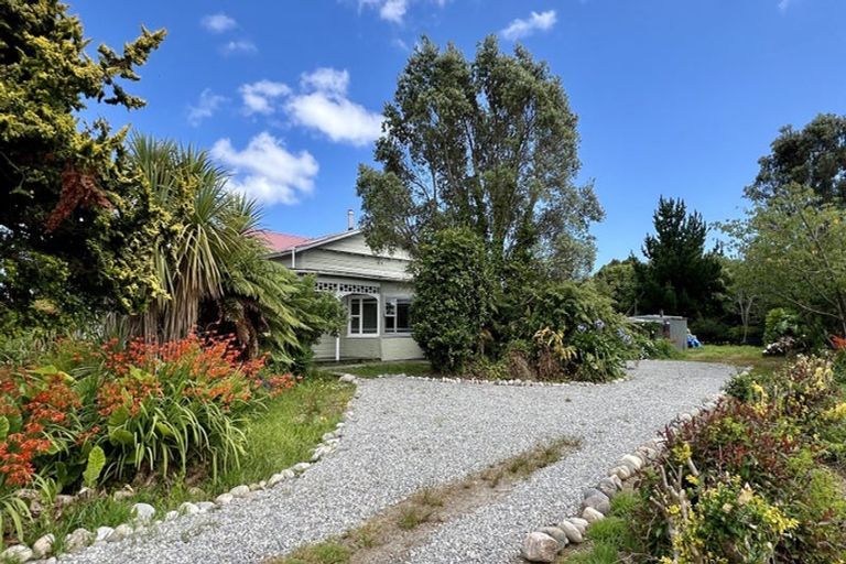 Photo of property in 31 Brougham Street, Westport, 7825