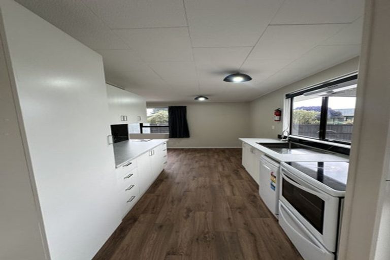 Photo of property in 2/25 Cicada Place, Hei Hei, Christchurch, 8042