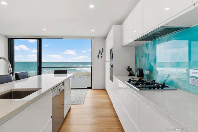 Photo of property in 8b Lyall Parade, Lyall Bay, Wellington, 6022