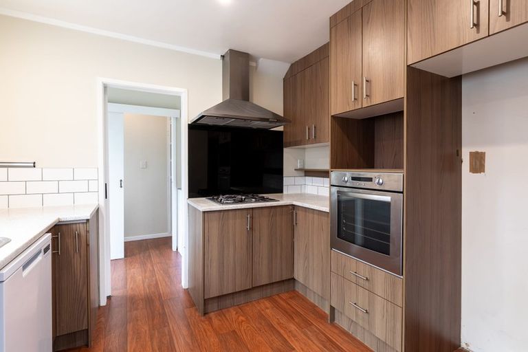 Photo of property in 68 Kohekohe Street, New Lynn, Auckland, 0600