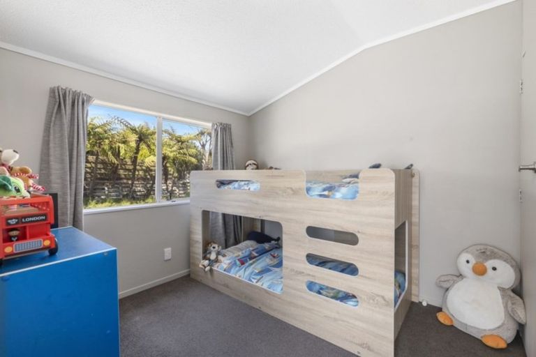 Photo of property in 43a Cypress Drive, Maungaraki, Lower Hutt, 5010