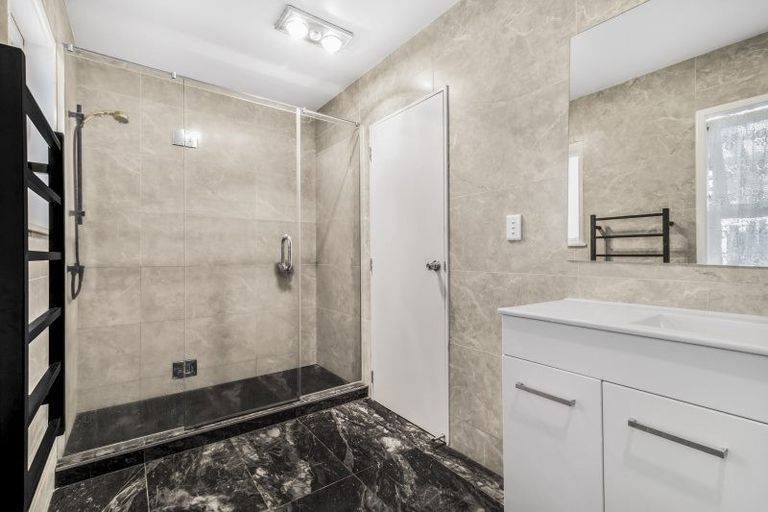 Photo of property in 101 Raglan Street, Mangere East, Auckland, 2024