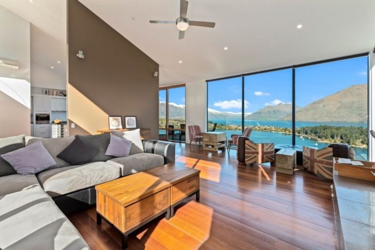 Photo of property in 20 Peregrine Place, Queenstown, 9300