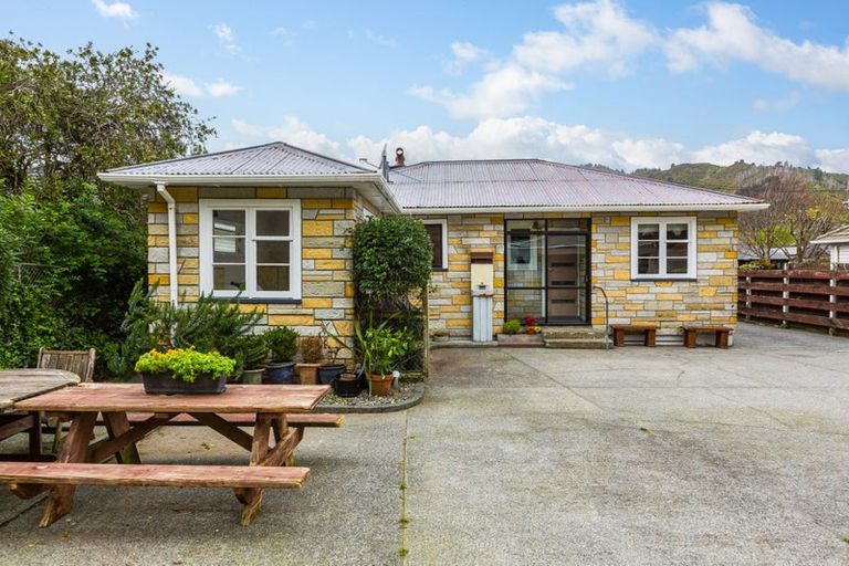 Photo of property in 18 Dover Road, Wainuiomata, Lower Hutt, 5014