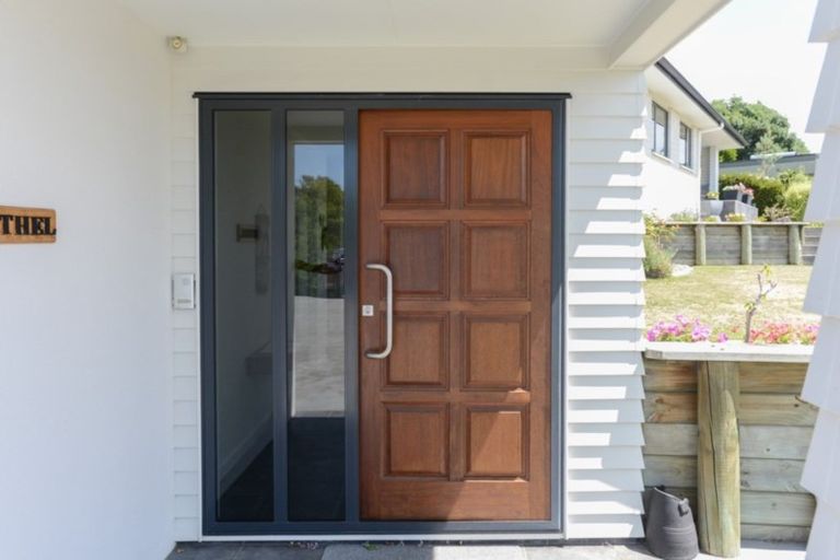 Photo of property in 75 Hetley Crescent, Taradale, Napier, 4112