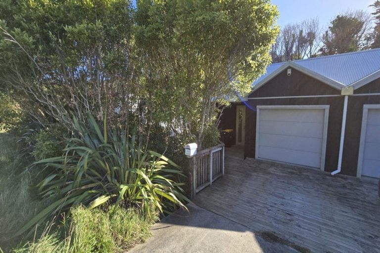 Photo of property in 263 Middleton Road, Glenside, Wellington, 6037