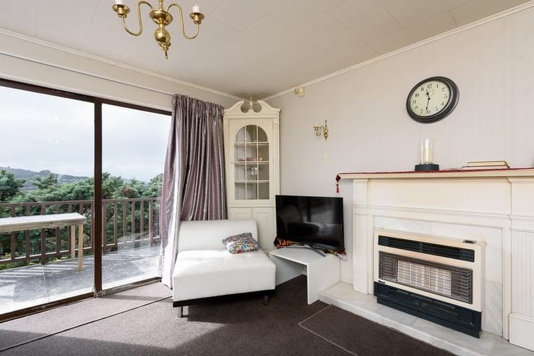 Photo of property in 76 Thurleigh Grove, Karori, Wellington, 6012