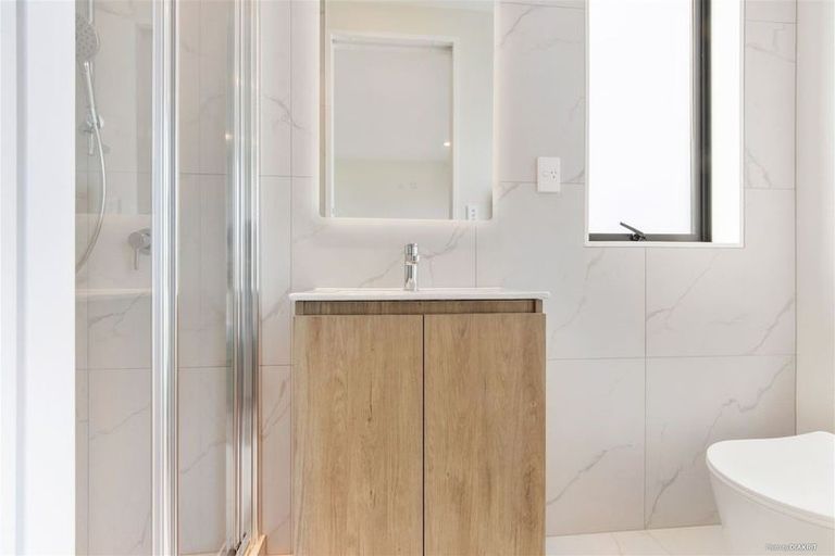 Photo of property in 2/19 Parker Avenue, New Lynn, Auckland, 0600