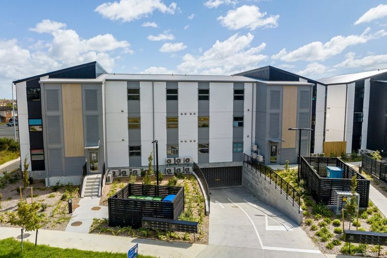 Photo of property in 303/26 Shortfin Place, Flat Bush, Auckland, 2019