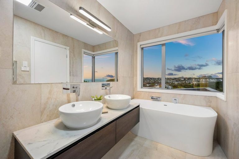 Photo of property in 7 Bounty Road, Long Bay, Auckland, 0630