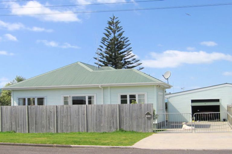 Photo of property in 3 Pukaki Street, Mount Maunganui, 3116
