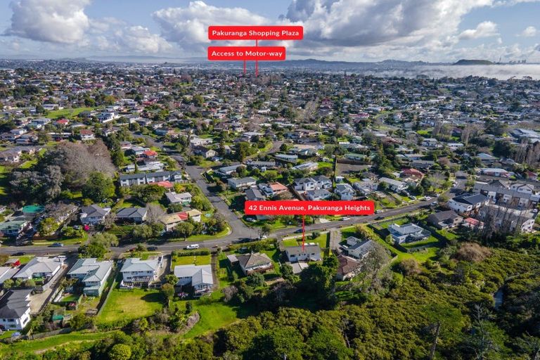 Photo of property in 42 Ennis Avenue, Pakuranga Heights, Auckland, 2010