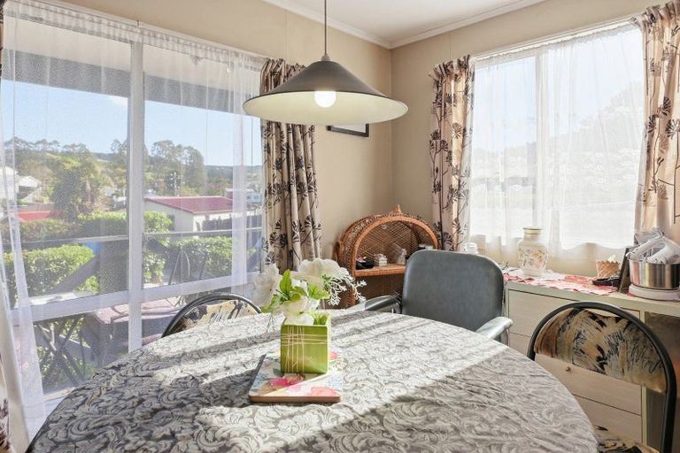 Photo of property in 105 Homedale Street, Pukehangi, Rotorua, 3015