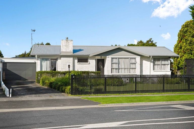 Photo of property in 30 Rhonda Avenue, Deanwell, Hamilton, 3206