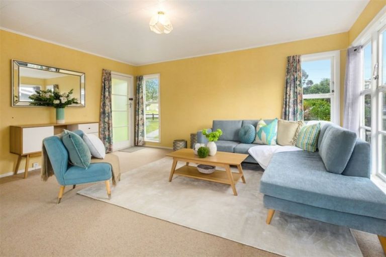 Photo of property in 32 Koromiko Street, Otaki Beach, Otaki, 5512