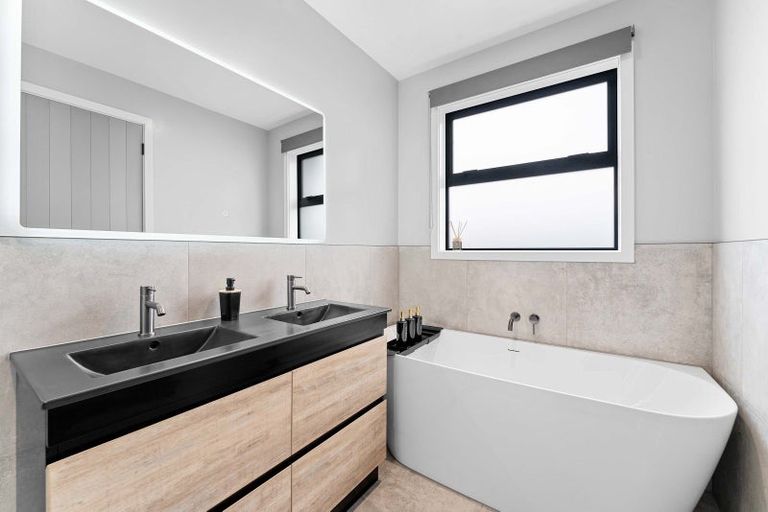 Photo of property in 5 Hauhake Terrace, Leamington, 3495