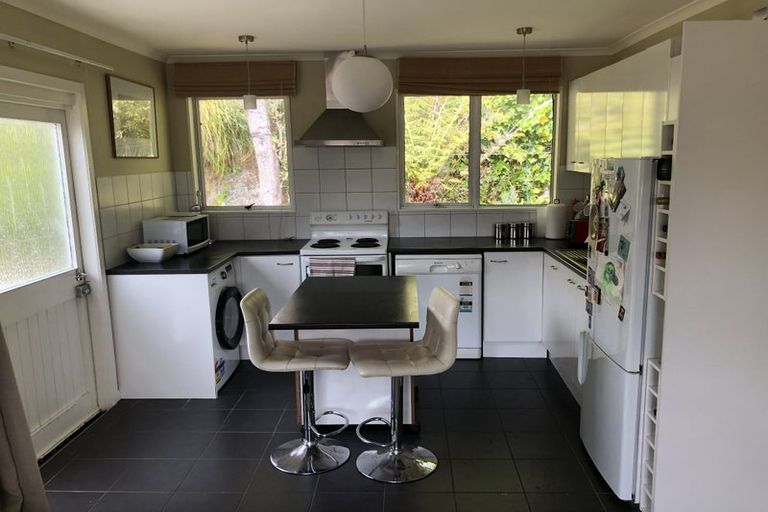 Photo of property in 1/132 Curtis Street, Northland, Wellington, 6012