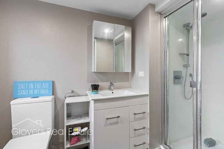 Photo of property in 62 Kopiko Road, Titirangi, Auckland, 0604