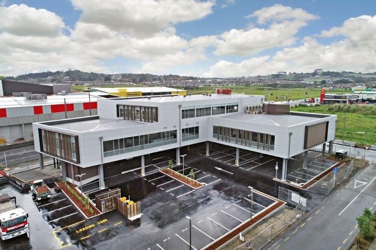 Photo of property in 1 Gallipoli Place, Flat Bush, Auckland, 2019