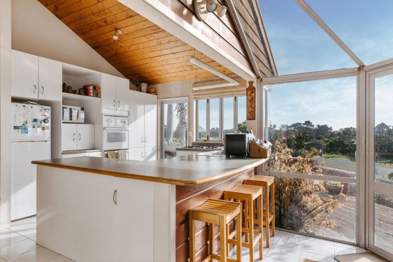 Photo of property in 14 Claridge Place, Mount Maunganui, 3116