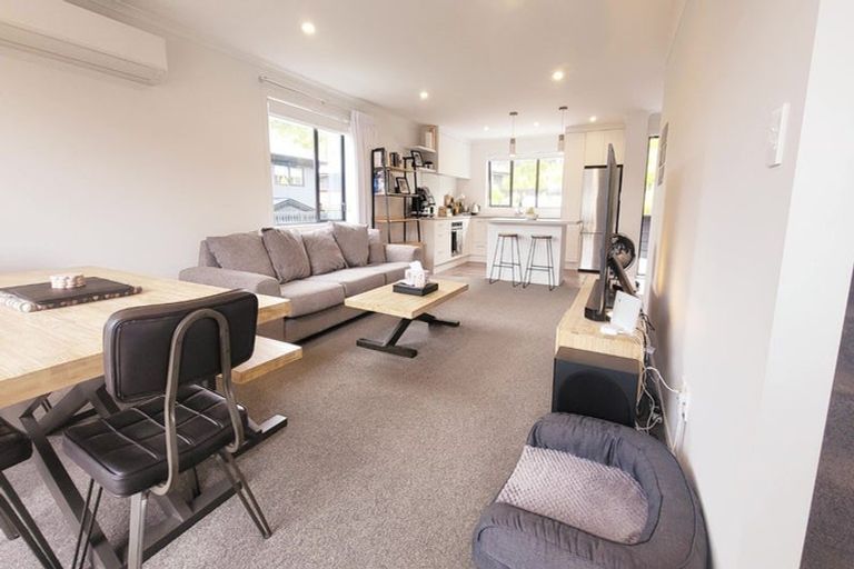 Photo of property in 3 Holystone Road, Whitby, Porirua, 5024