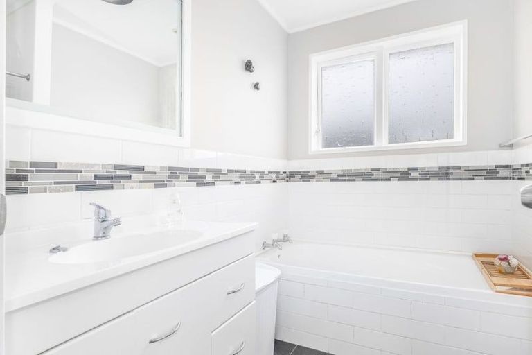 Photo of property in 40 Walton Road, Paraparaumu Beach, Paraparaumu, 5032