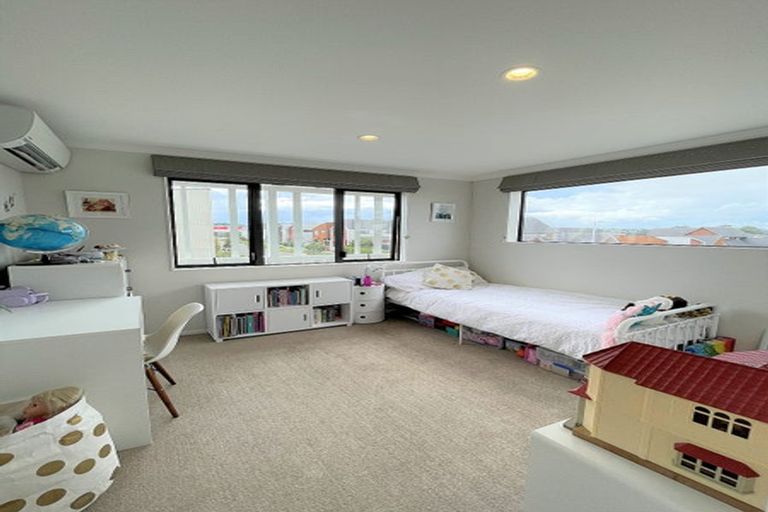 Photo of property in 19 Kanuka Road, Hobsonville, Auckland, 0616