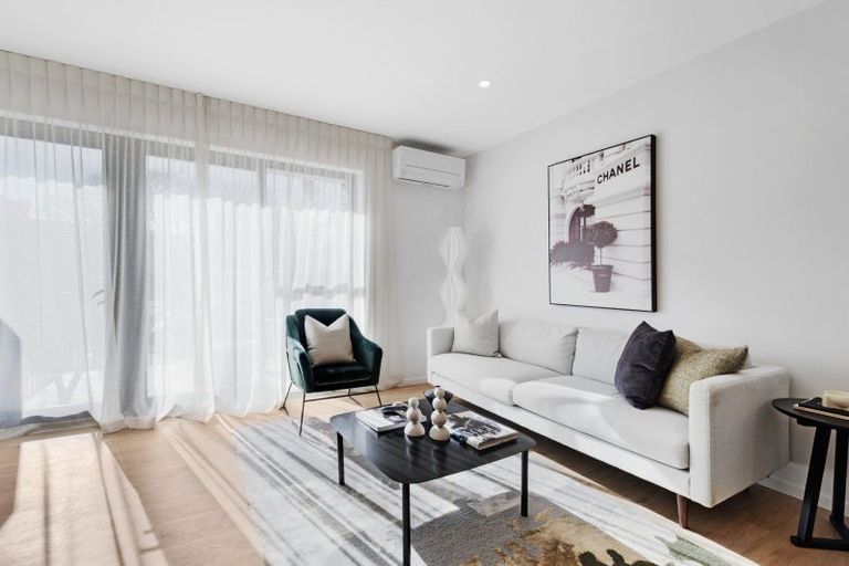 Photo of property in 15 Fencible Drive, Howick, Auckland, 2014